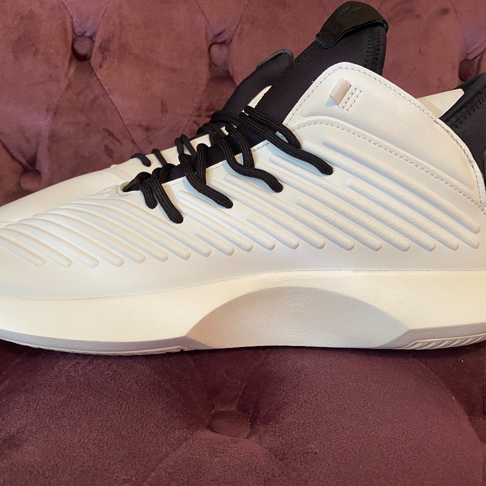 Adidas - Picture 2 of 3